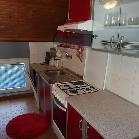Branimira Xv Apartment Dračevac